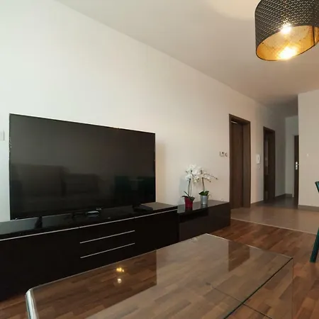 Apartment After Eight